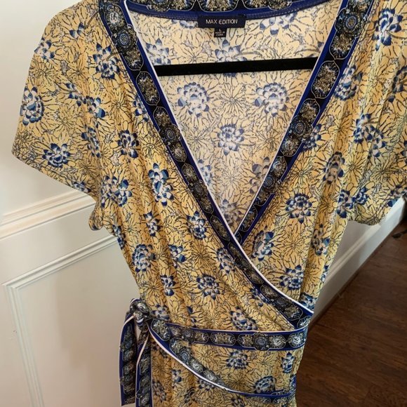 Max Edition Faux Wrap Dress - Picture 2 of 4